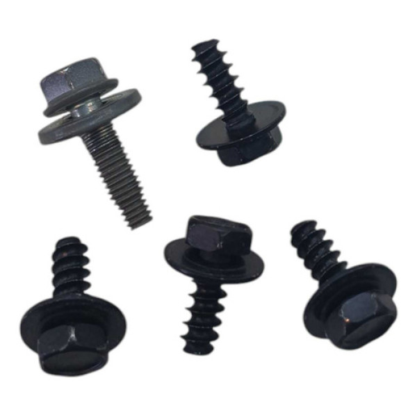 Parafuso Lanterna Traseira Yaris 2025 (original)