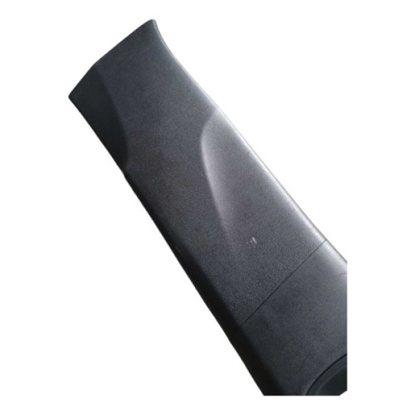 Acabamento Coluna Central Direta Chevrolet Onix 20/23