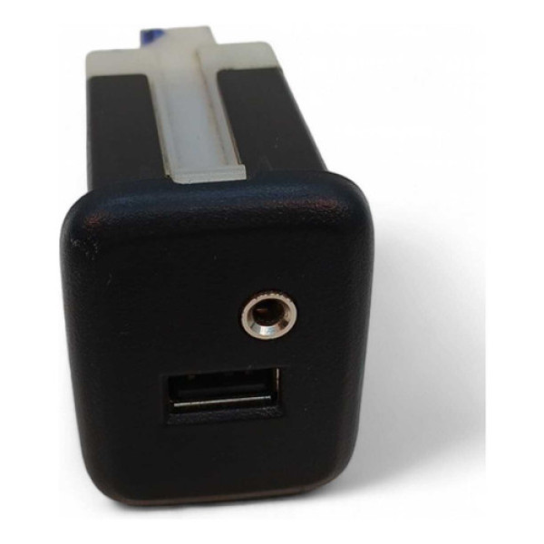 Entrada Usb Auxiliar Chevrolet Tracker Equinox 2017 2021