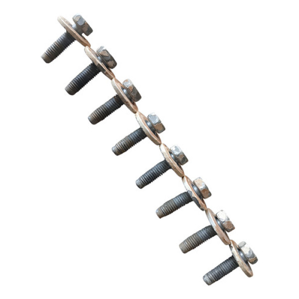 Parafusos Parachoque Traseiro Chevrolet Montana 2013 Cinza