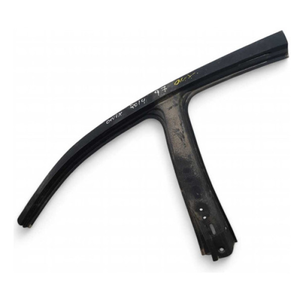 Retalho Lateral Colunaesquerdo Onix 2014